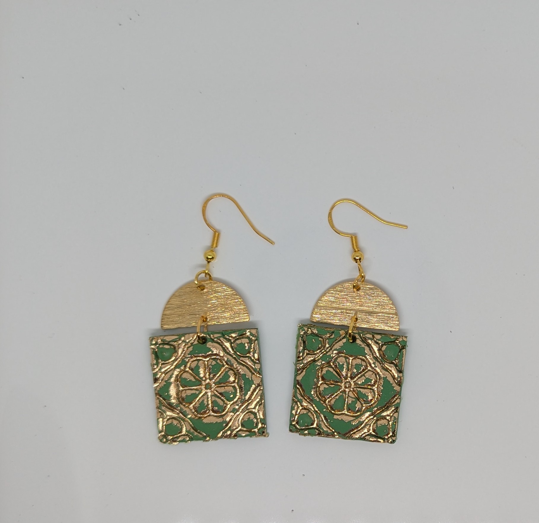 Green&golden tile hangers