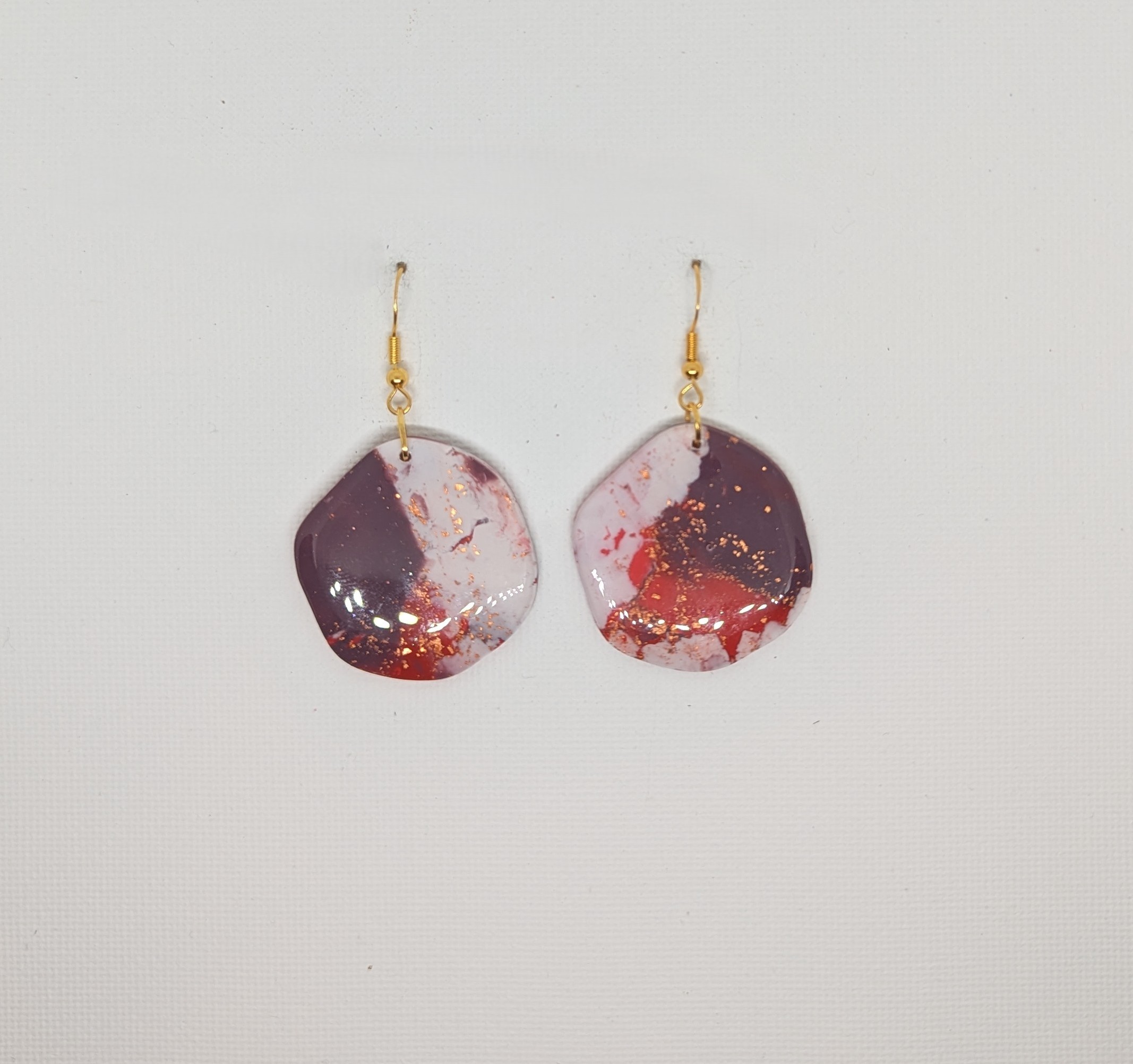 Simple red and purple hangers